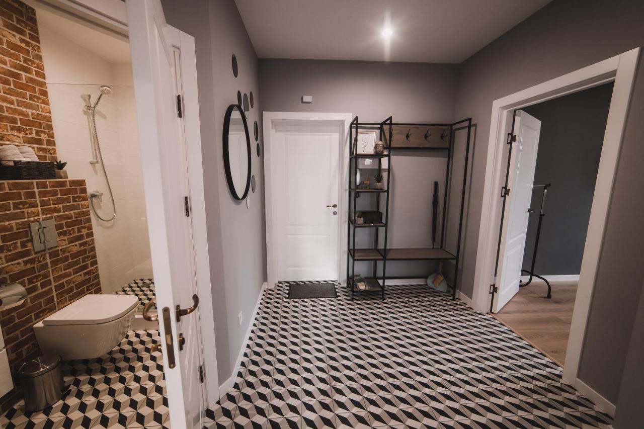Apart-Hotel Kostjukowski Apartments Nizhynska 17 리비프 외부 사진