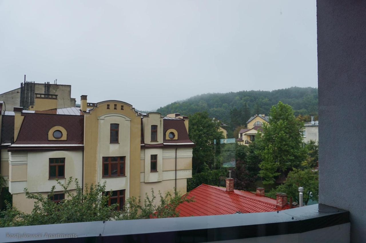Apart-Hotel Kostjukowski Apartments Nizhynska 17 리비프 외부 사진
