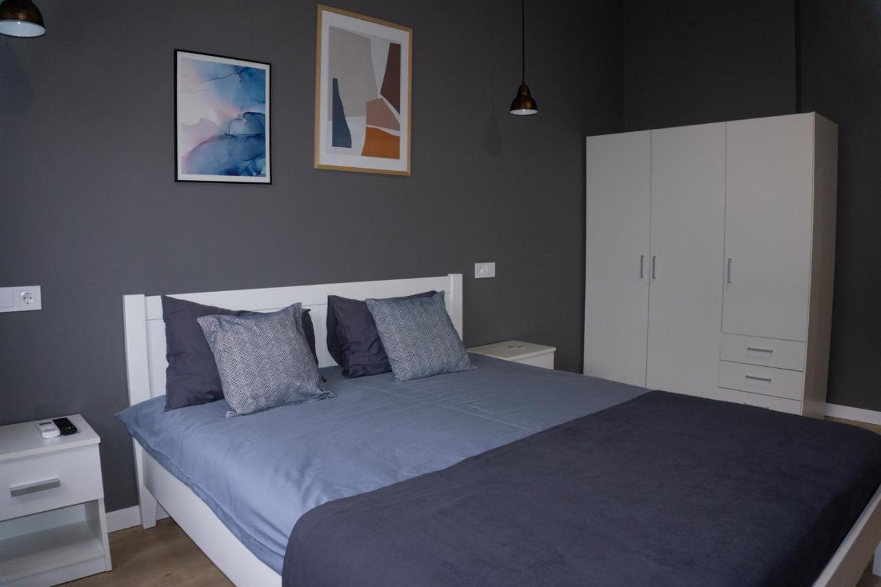 Apart-Hotel Kostjukowski Apartments Nizhynska 17 리비프 외부 사진