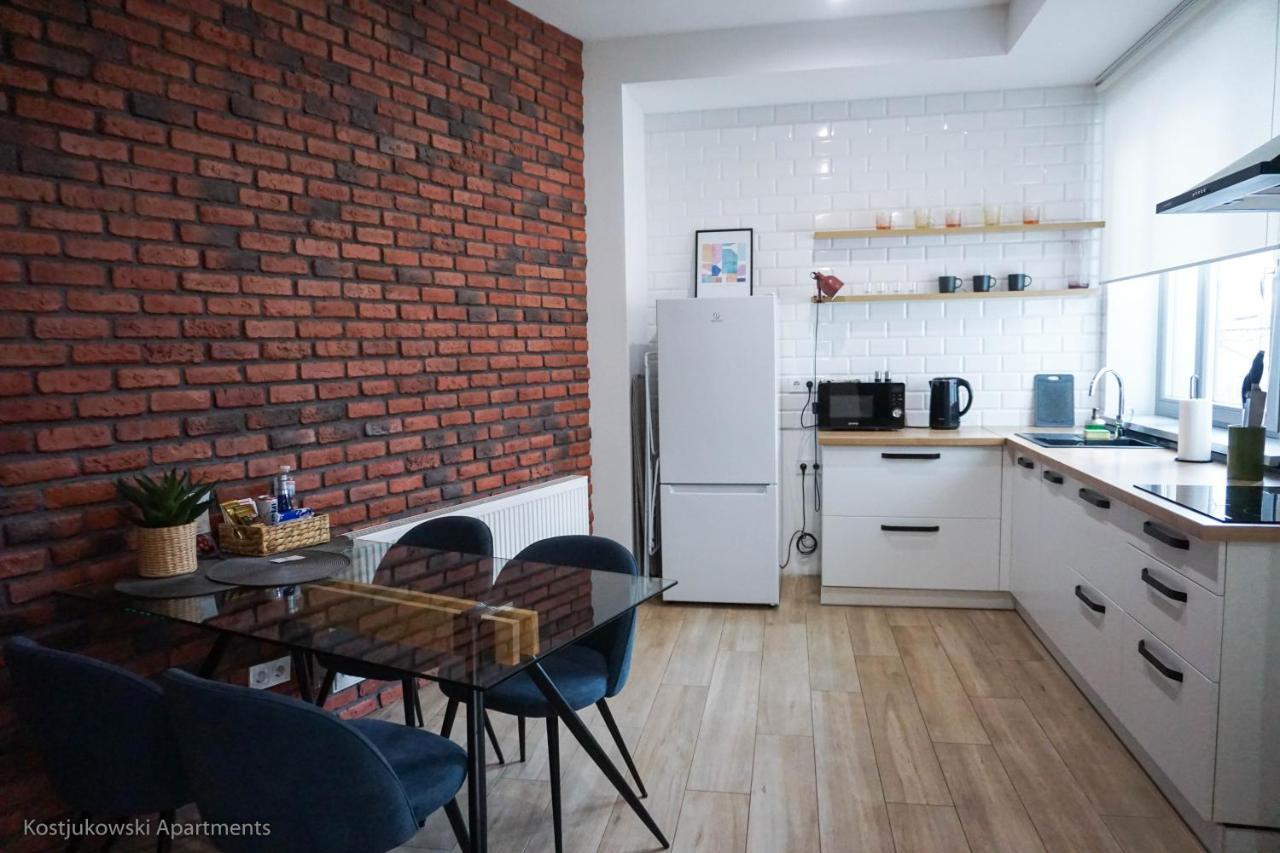 Apart-Hotel Kostjukowski Apartments Nizhynska 17 리비프 외부 사진