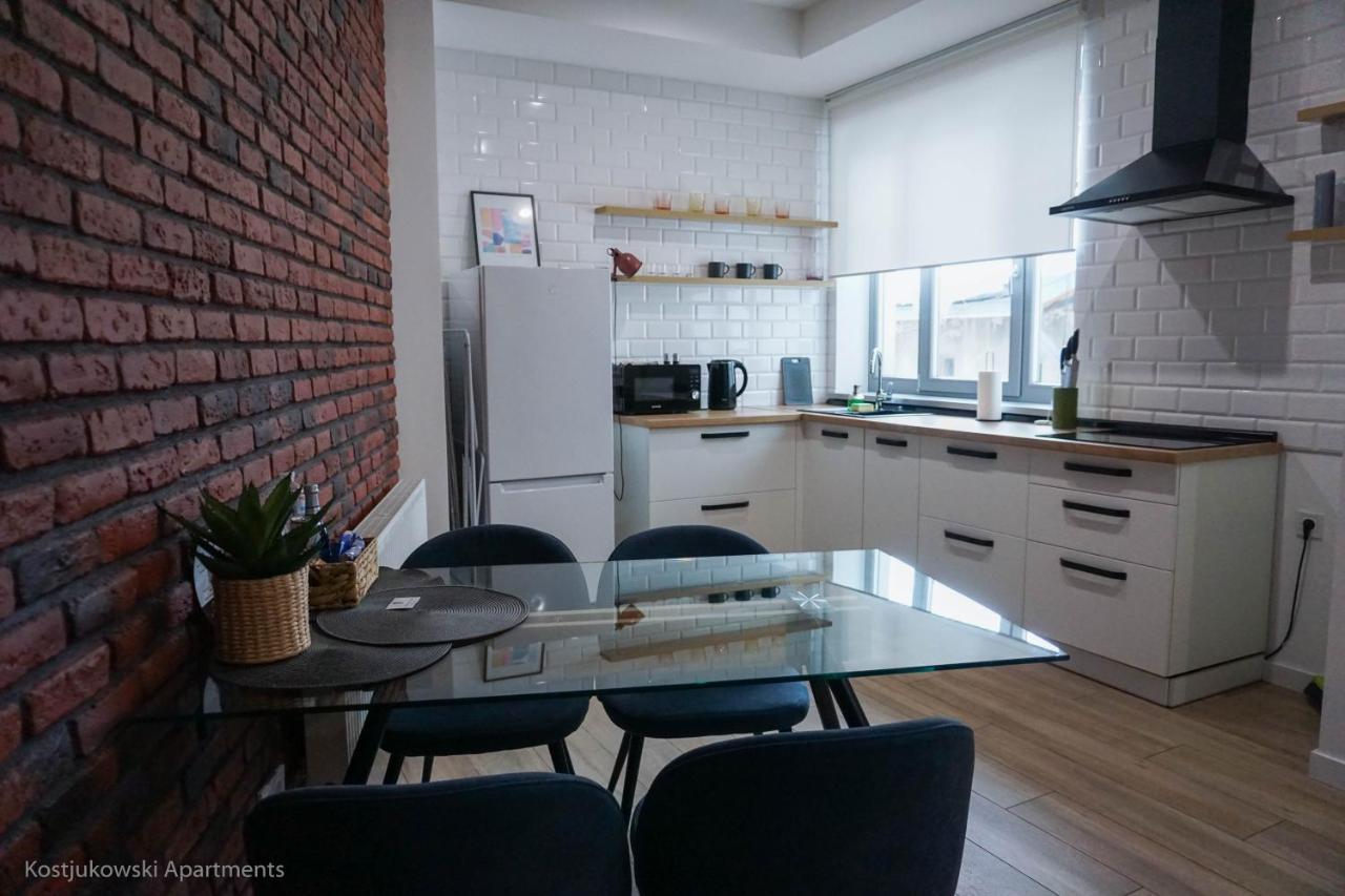Apart-Hotel Kostjukowski Apartments Nizhynska 17 리비프 외부 사진