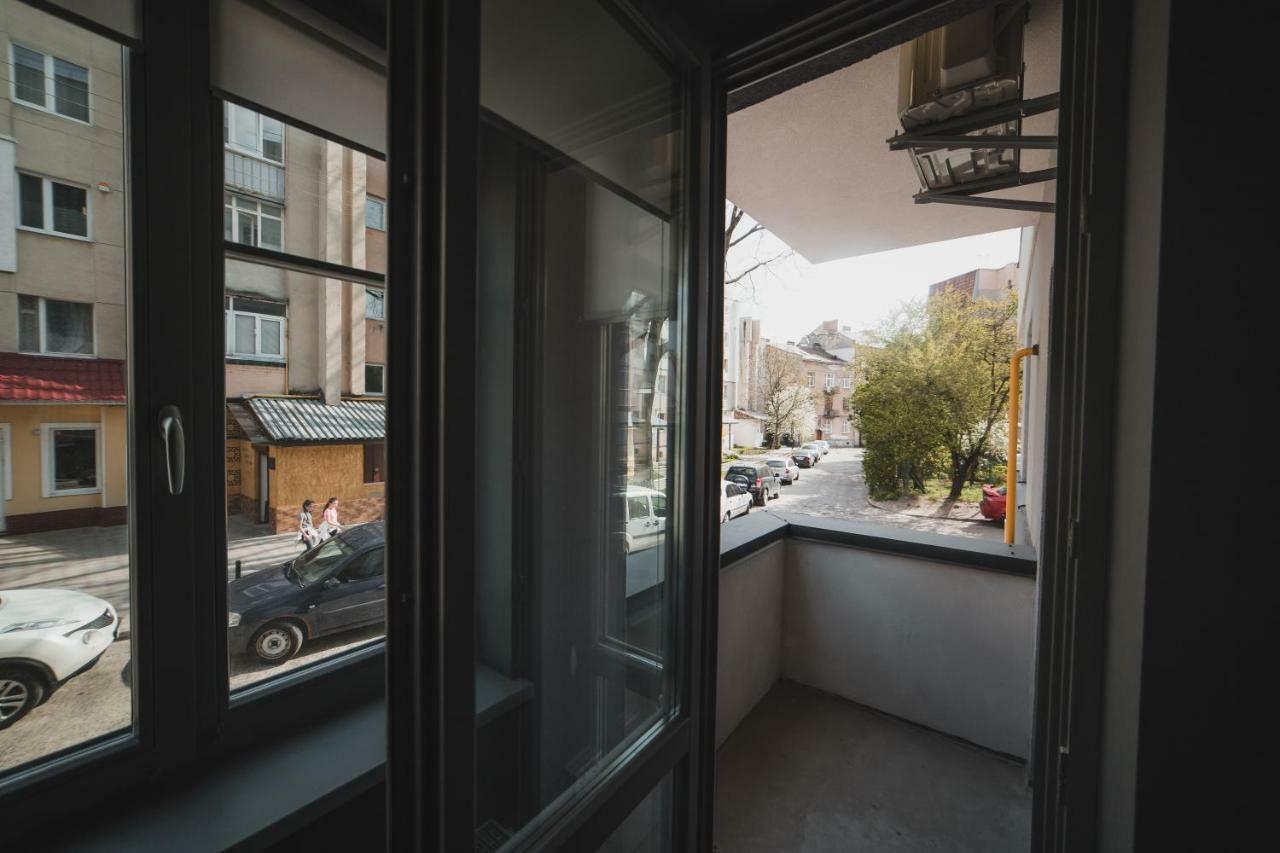 Apart-Hotel Kostjukowski Apartments Nizhynska 17 리비프 외부 사진